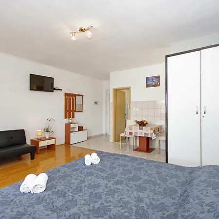 Horus Apartman-rogoznica شقة