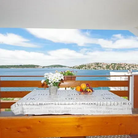 Horus Apartman-rogoznica شقة *