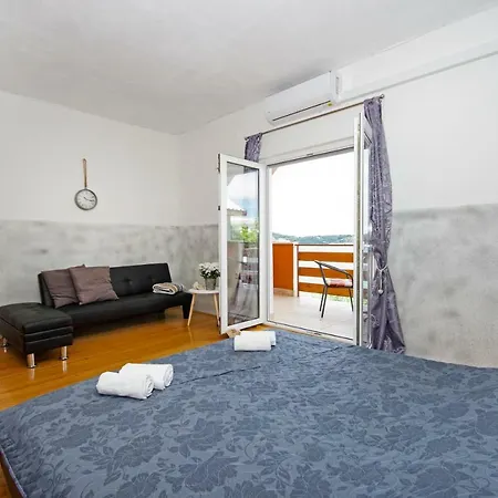 Horus Apartman-rogoznica روغوزنيكا