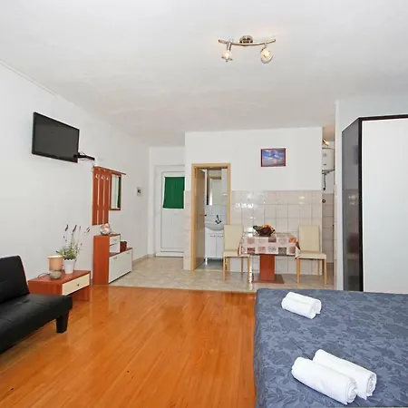 Horus Apartman-rogoznica شقة *