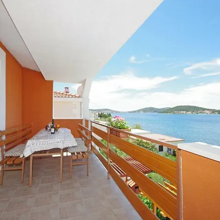 Horus Apartman-rogoznica * روغوزنيكا