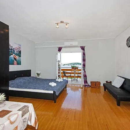 Horus Apartman-rogoznica * روغوزنيكا