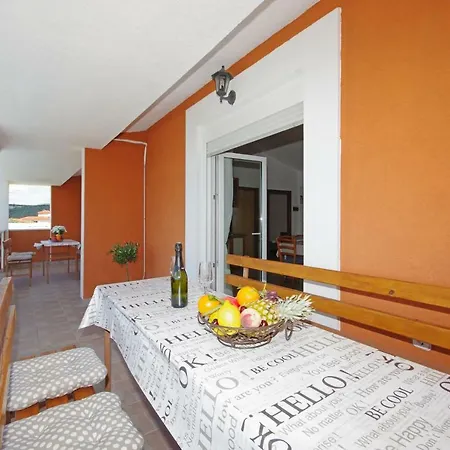 Horus Apartman-rogoznica * روغوزنيكا