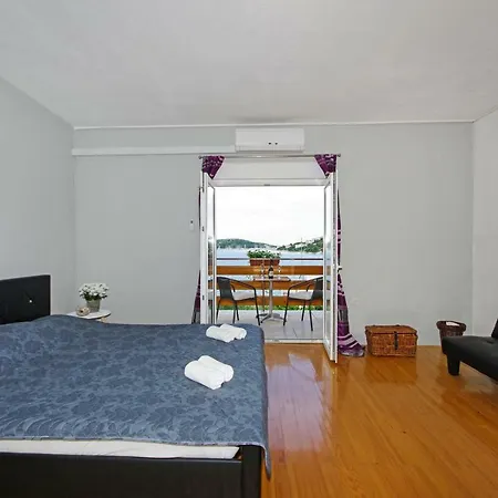 Horus Apartman-rogoznica * روغوزنيكا