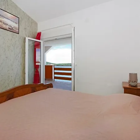 Horus Apartman-rogoznica شقة روغوزنيكا