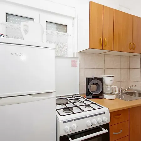 Horus Apartman-rogoznica شقة روغوزنيكا