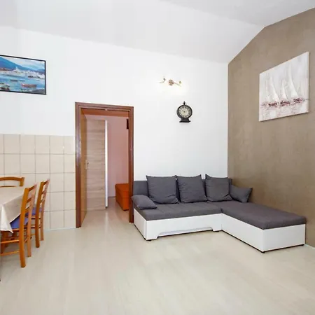 Horus Apartman-rogoznica روغوزنيكا