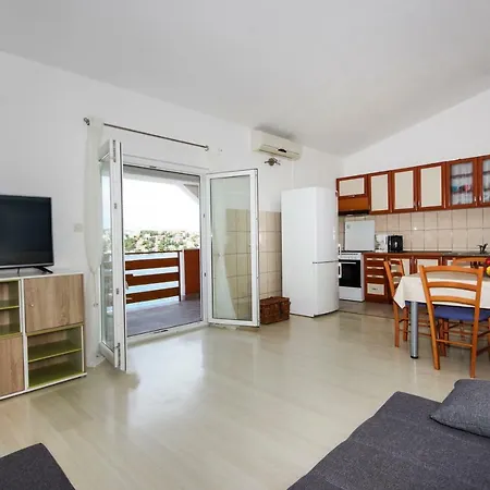 Horus Apartman-rogoznica شقة *