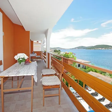Horus Apartman-rogoznica * روغوزنيكا