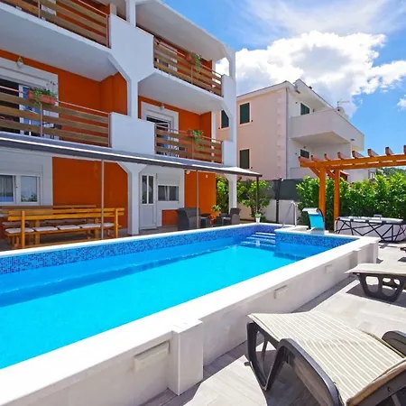 Horus Apartman-rogoznica * روغوزنيكا
