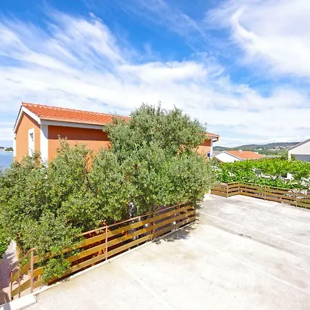 Horus Apartman-rogoznica * روغوزنيكا