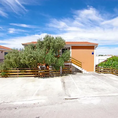 Horus Apartman-rogoznica * روغوزنيكا